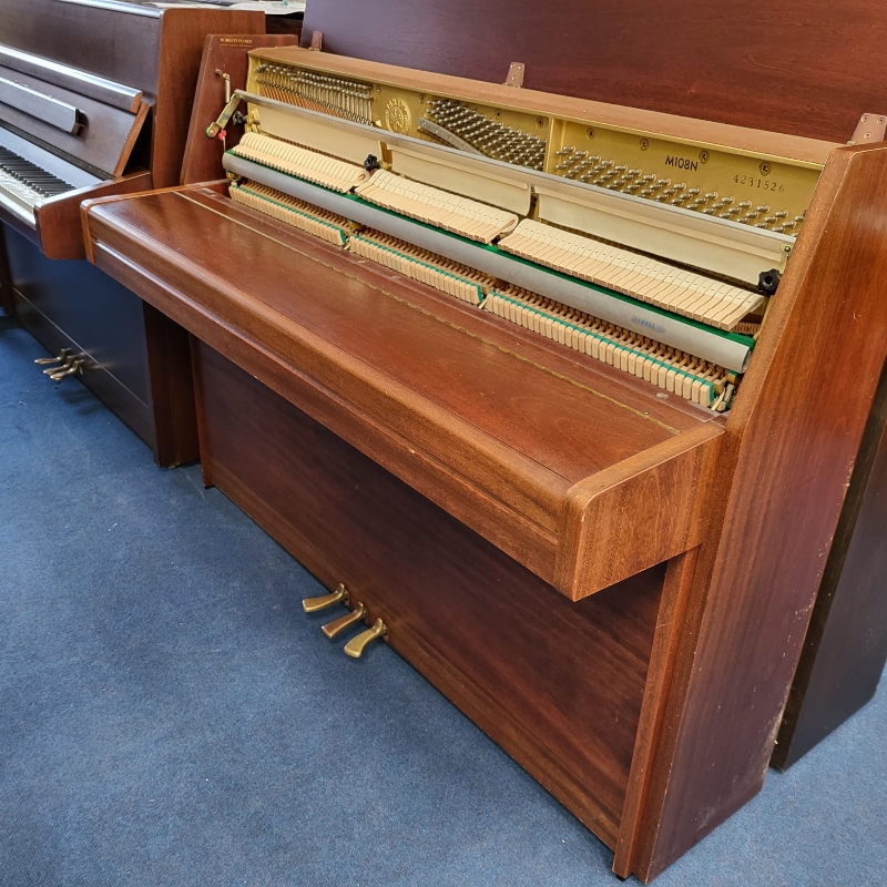 Yamaha M108N