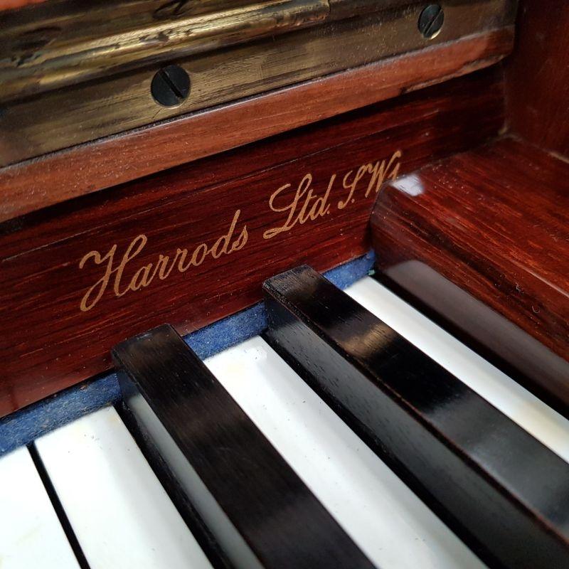 Bechstein 9 upright Piano in rosewood – Gallery image – Roberts Pianos Oxford