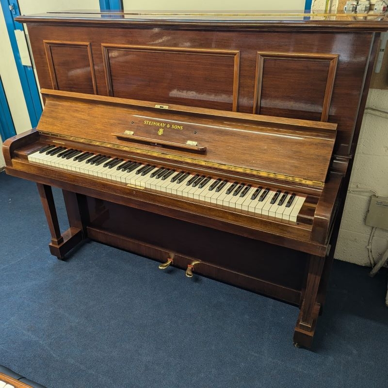 Steinway K
