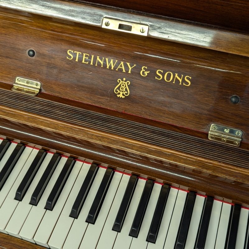 Steinway K
