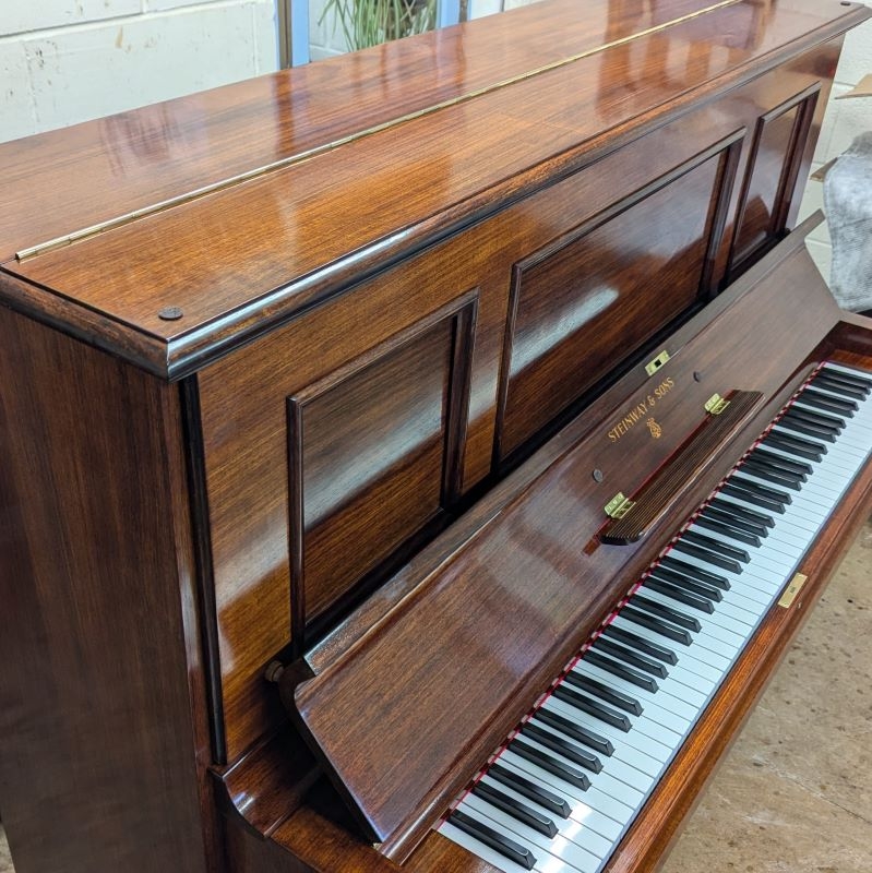 Steinway K