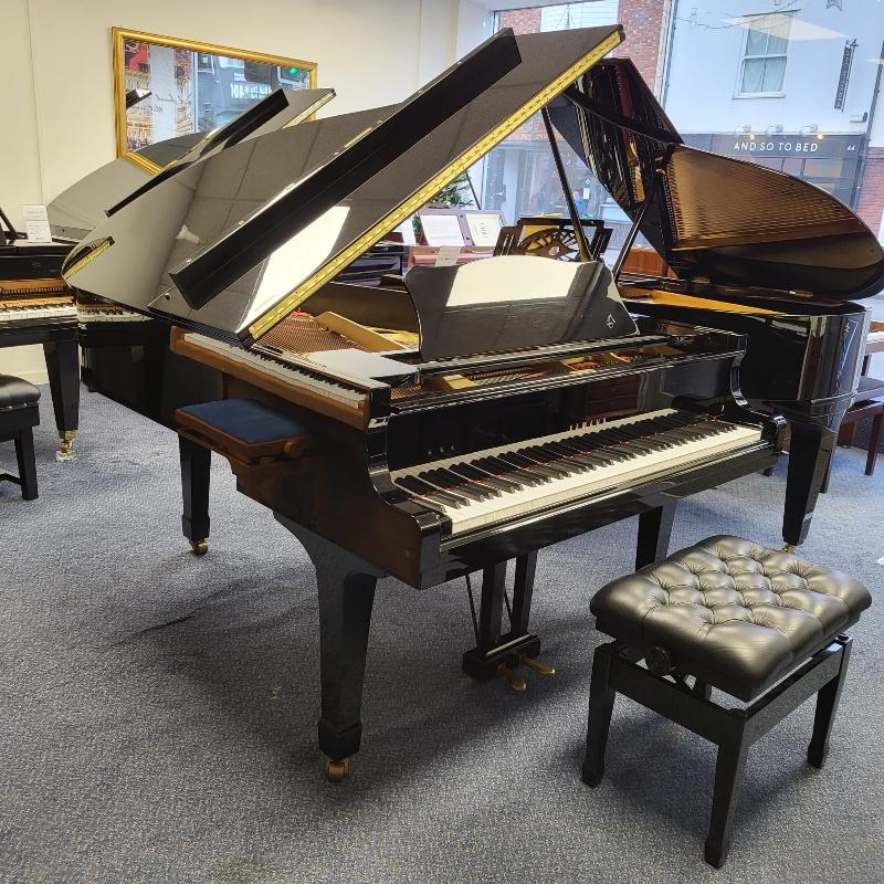 Yamaha G3E grand Piano in Black Polyester – Featured image – Roberts Pianos Oxford