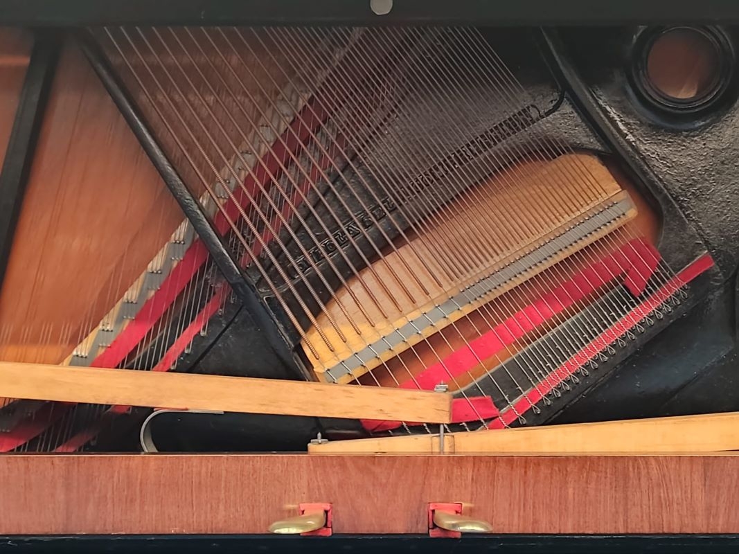Steinway K