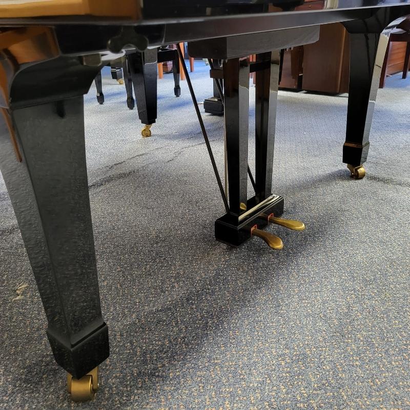 Yamaha G3E grand Piano in Black Polyester – Gallery image – Roberts Pianos Oxford