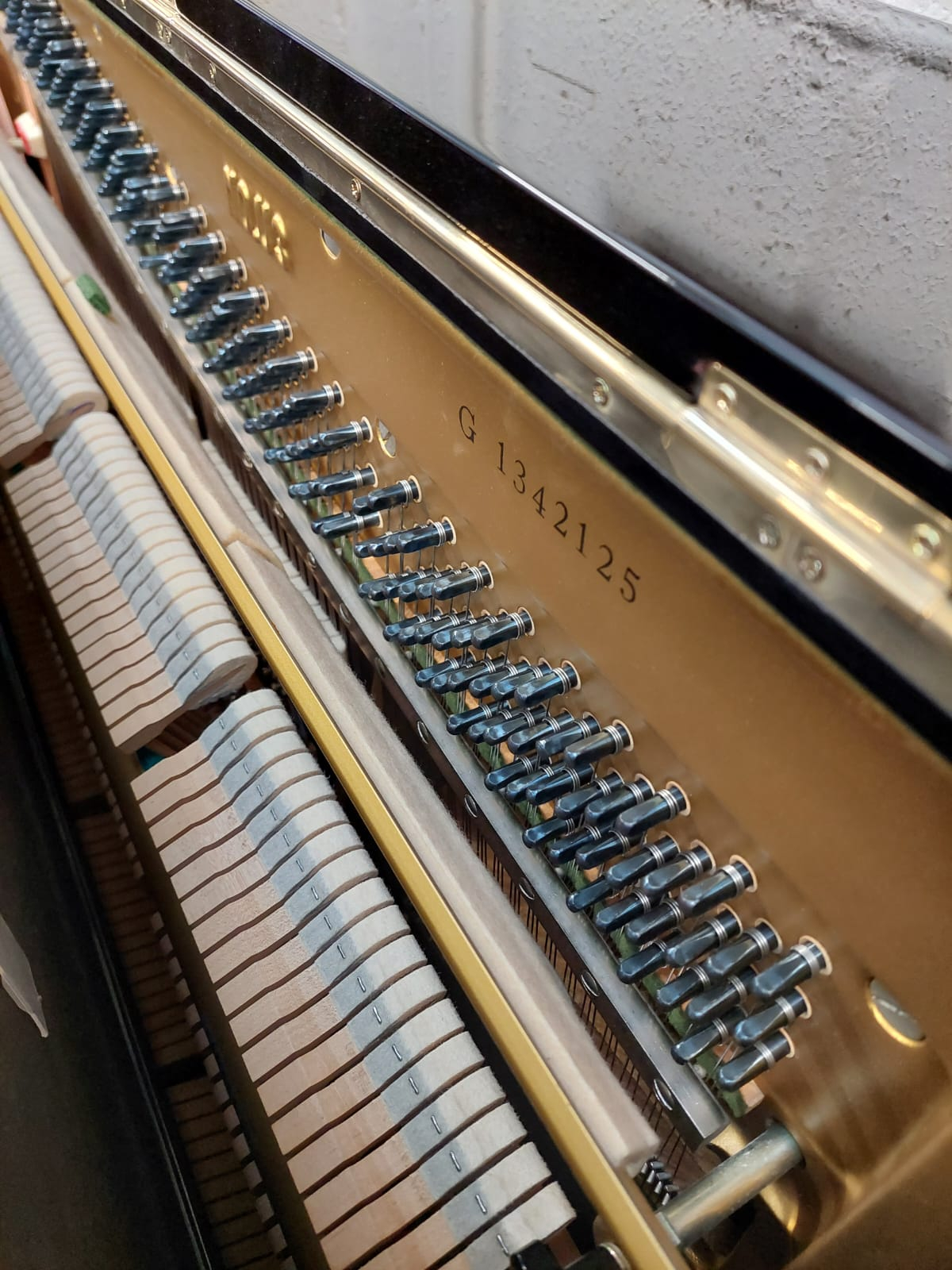 Yamaha U3G upright Piano in Black – Gallery image – Roberts Pianos Oxford
