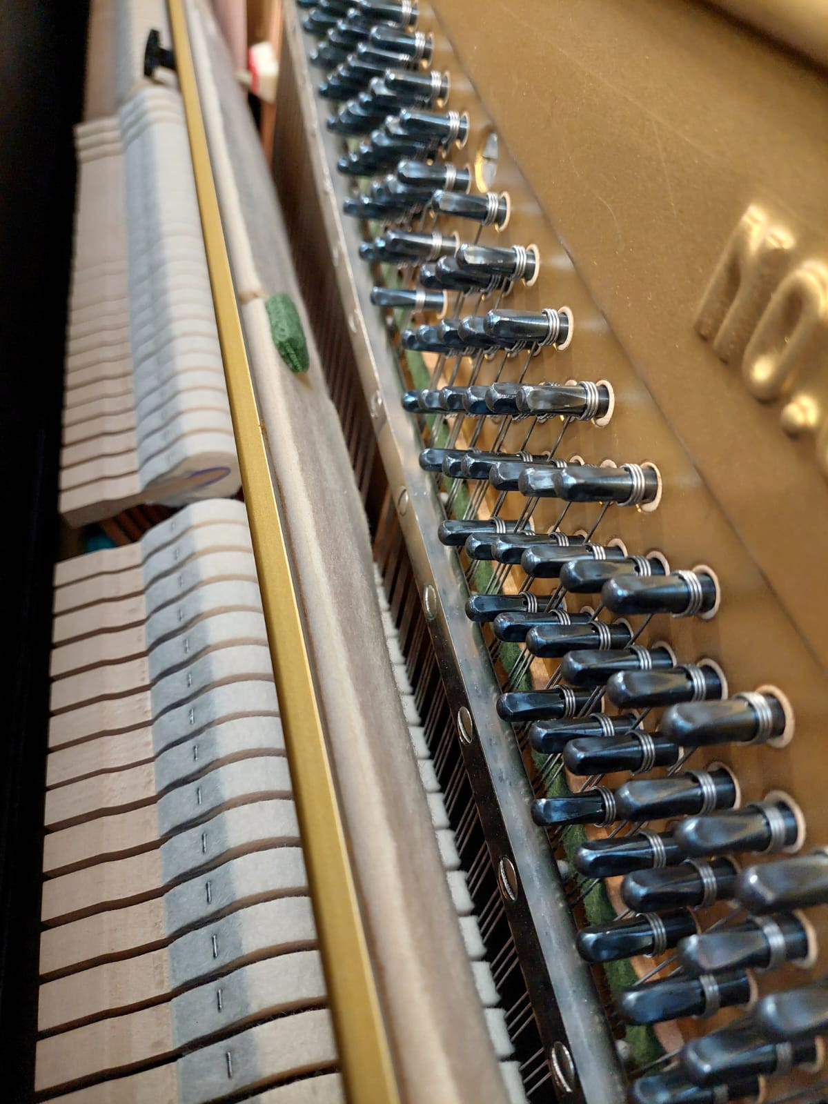 Yamaha U3H upright Piano in Black – Gallery image – Roberts Pianos Oxford