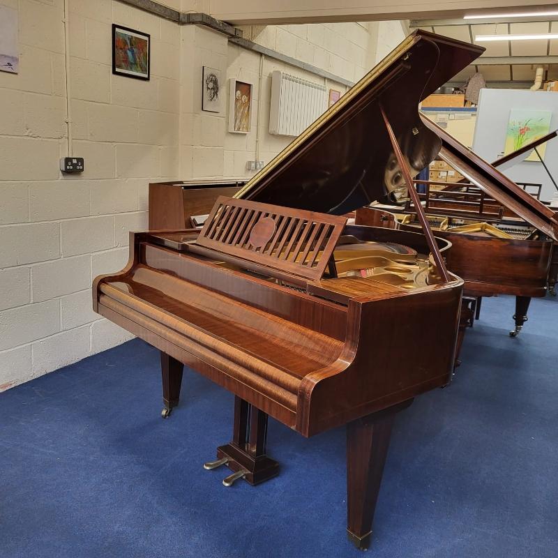 Bosendorfer 170 grand Piano in mahogany – Gallery image – Roberts Pianos Oxford