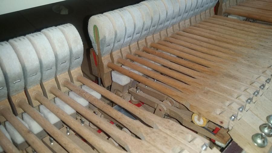 Yamaha G3E grand Piano in ivory/cream – Gallery image – Roberts Pianos Oxford