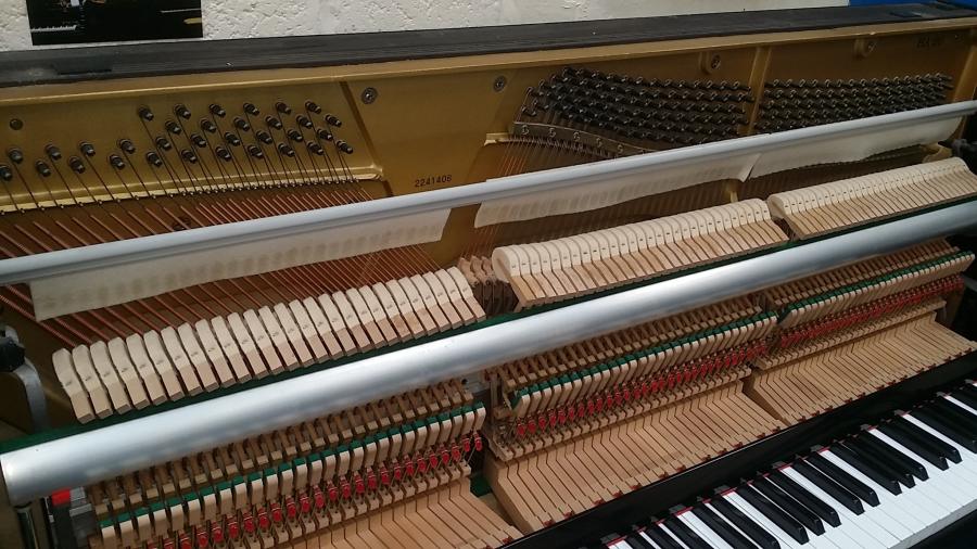 Kawai HA20 upright Piano in gloss black – Gallery image – Roberts Pianos Oxford