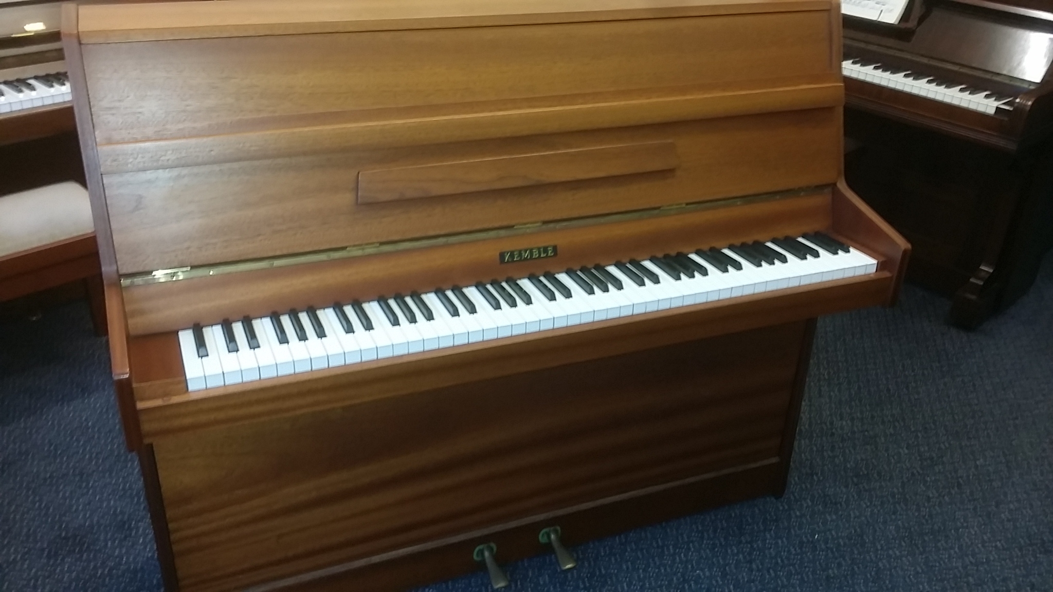 Kemble Compact