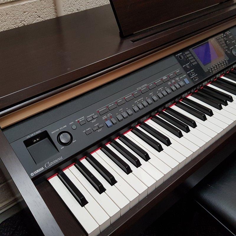 Yamaha CVP-401 digital Piano in rosewood – Gallery image – Roberts Pianos Oxford