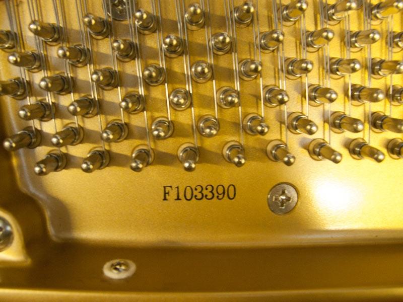 Kawai GM-10 grand Piano in black with brass fittings – Gallery image – Roberts Pianos Oxford