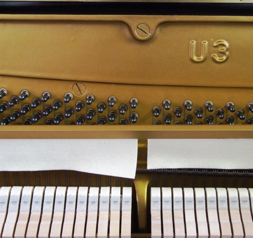 Yamaha U3H upright Piano in black – Gallery image – Roberts Pianos Oxford