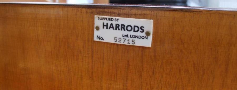 Bluthner style IVa Aliquot grand Piano in mahogany – Gallery image – Roberts Pianos Oxford