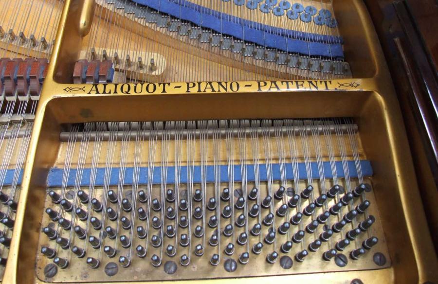 Bluthner style IVa Aliquot grand Piano in mahogany – Gallery image – Roberts Pianos Oxford