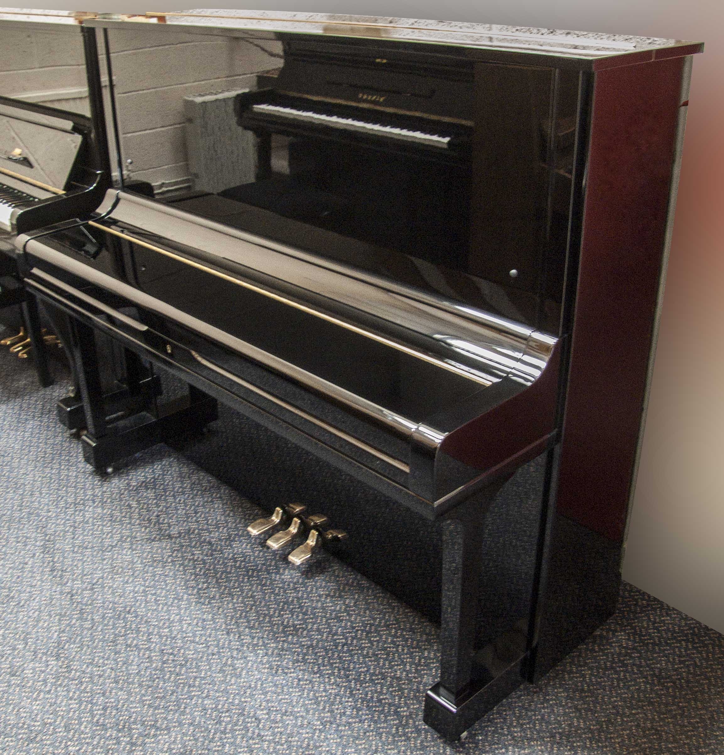 Yamaha U3H upright Piano in black – Gallery image – Roberts Pianos Oxford