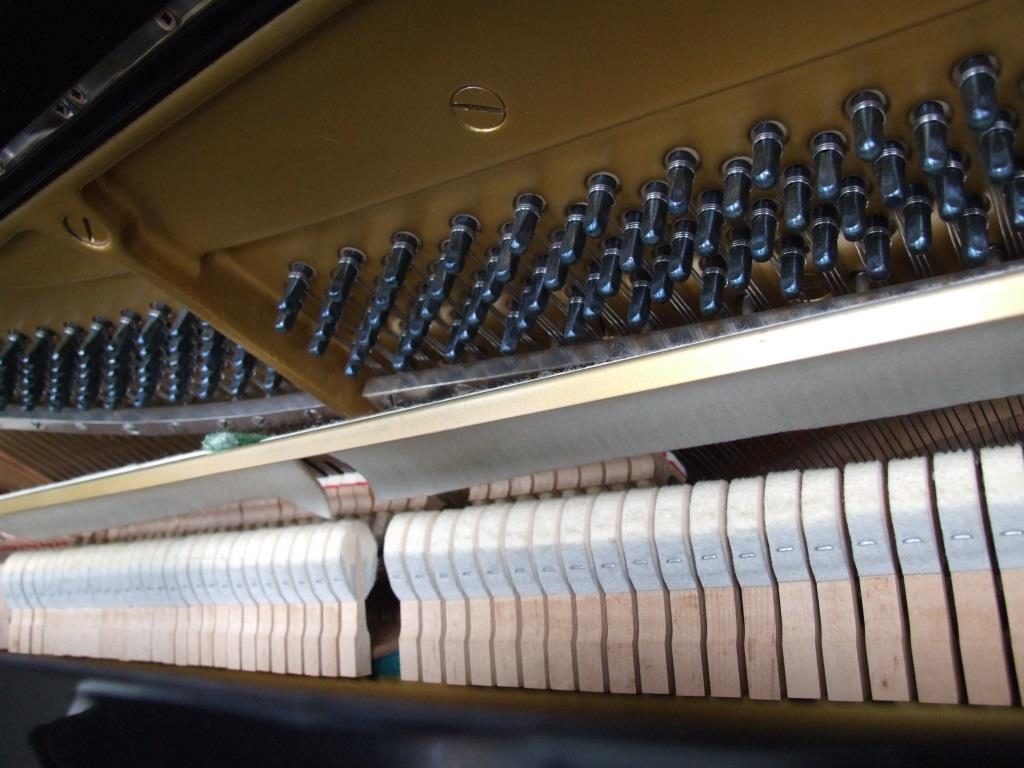 Yamaha U1H upright Piano in black – Gallery image – Roberts Pianos Oxford