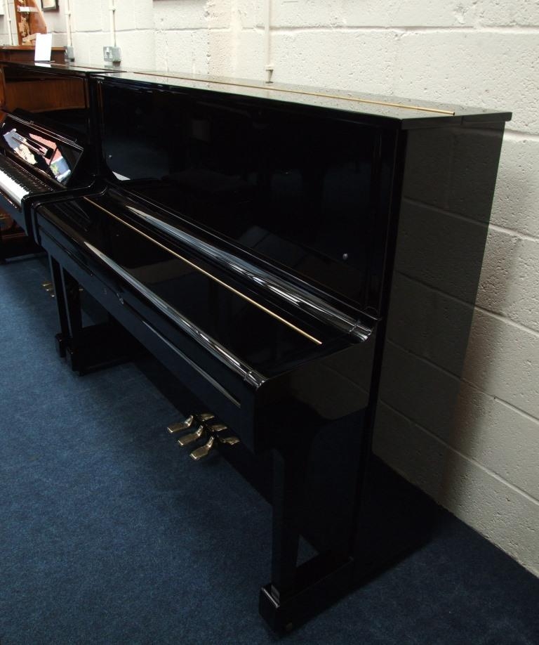 Yamaha U1H upright Piano in black – Gallery image – Roberts Pianos Oxford