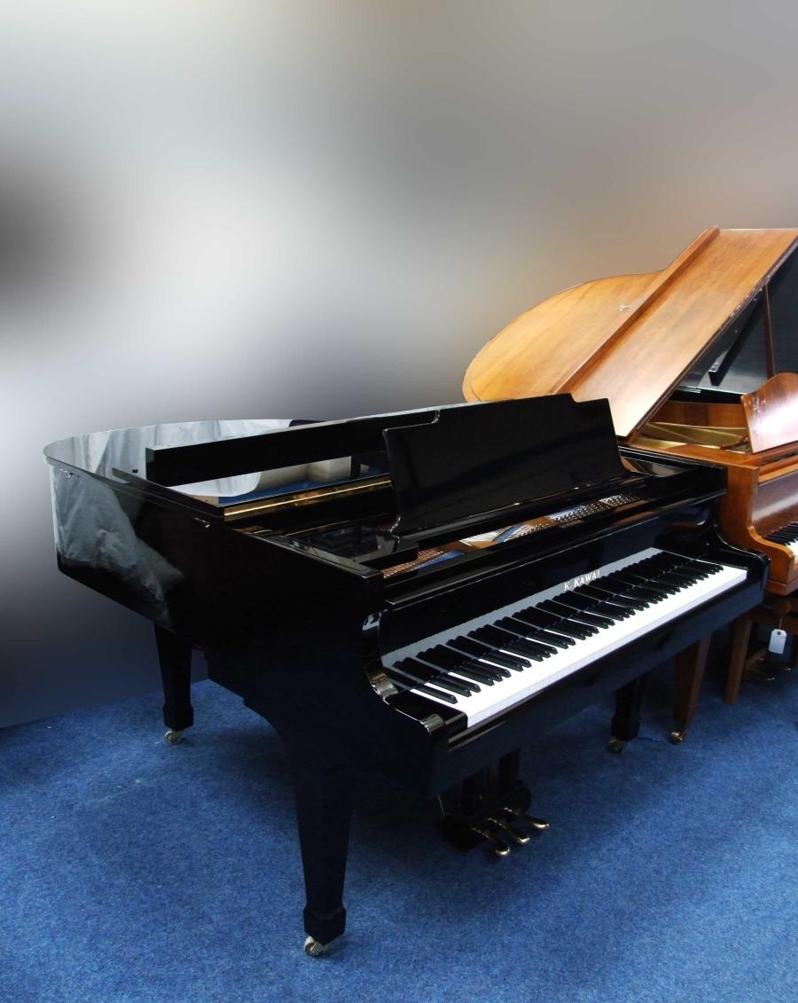 Kawai KG-1C grand Piano in black polyester – Gallery image – Roberts Pianos Oxford