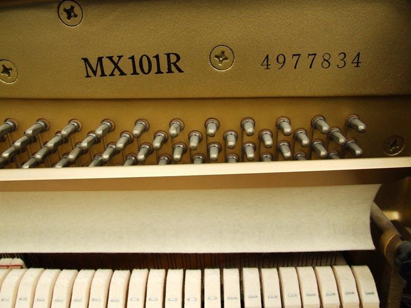 Yamaha MX101R upright Piano in bright black – Gallery image – Roberts Pianos Oxford