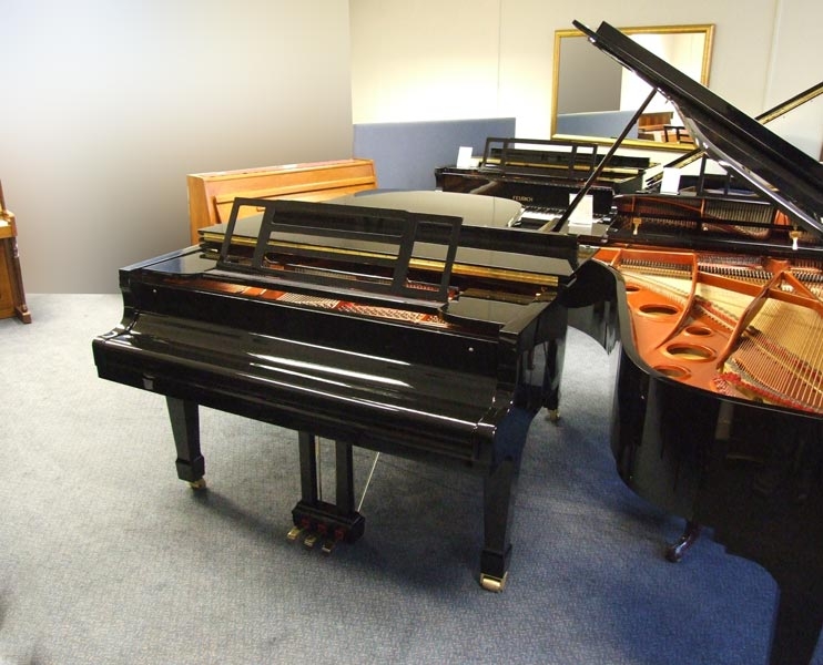 Feurich 218 grand Piano in bright black – Gallery image – Roberts Pianos Oxford
