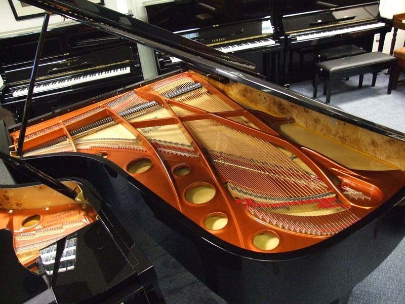 Feurich 218 grand Piano in bright black – Gallery image – Roberts Pianos Oxford