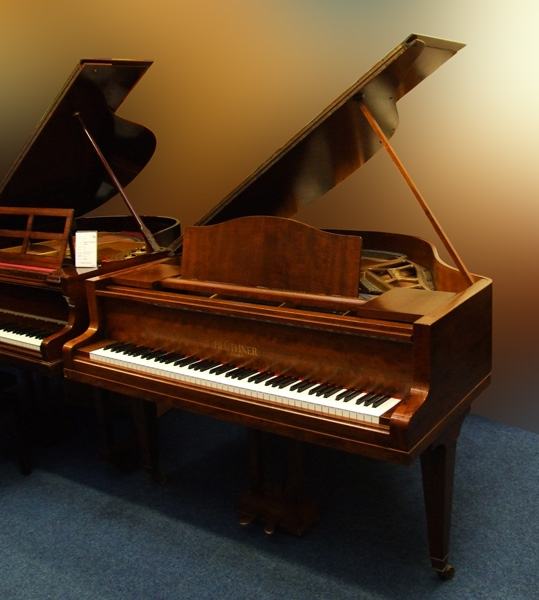 Bluthner IV grand Piano in mahogany – Featured image – Roberts Pianos Oxford