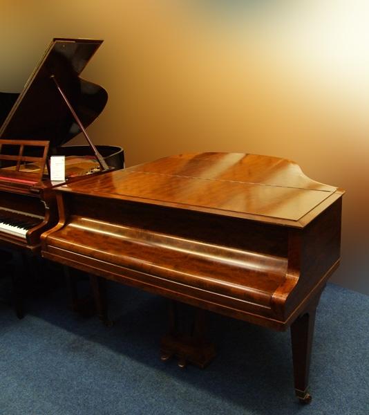 Bluthner IV grand Piano in mahogany – Gallery image – Roberts Pianos Oxford