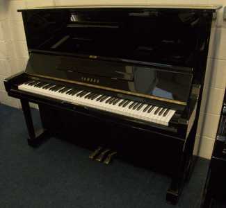 Yamaha U3M
