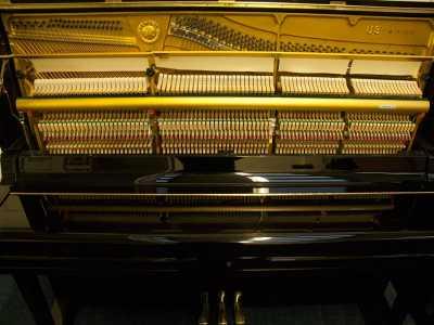 Yamaha U3M upright Piano in bright black – Gallery image – Roberts Pianos Oxford