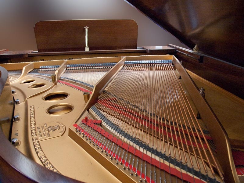 Steinway O