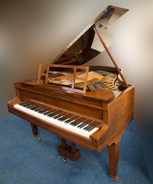 Bluthner Style VI Aliquot grand Piano in rosewood – Featured image – Roberts Pianos Oxford