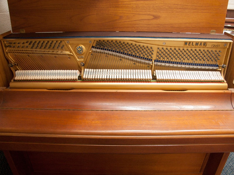 Welmar upright Piano in rosewood – Gallery image – Roberts Pianos Oxford