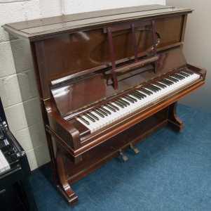 Grotrian Steinweg 125 upright Piano in mahogany – Gallery image – Roberts Pianos Oxford