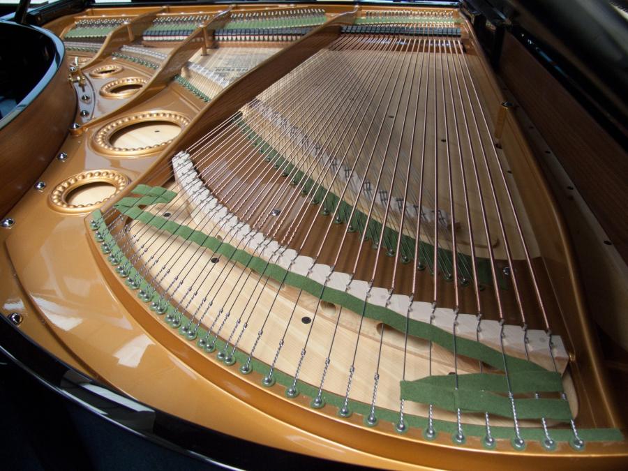 Bechstein model V grand Piano in bright black – Gallery image – Roberts Pianos Oxford
