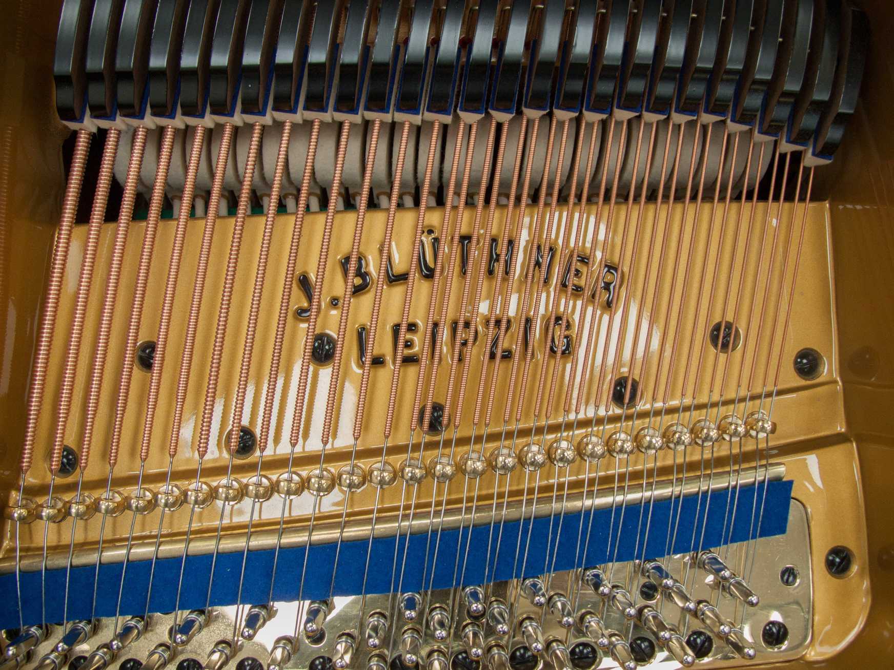 Bluthner Style VI grand Piano in bright black – Gallery image – Roberts Pianos Oxford