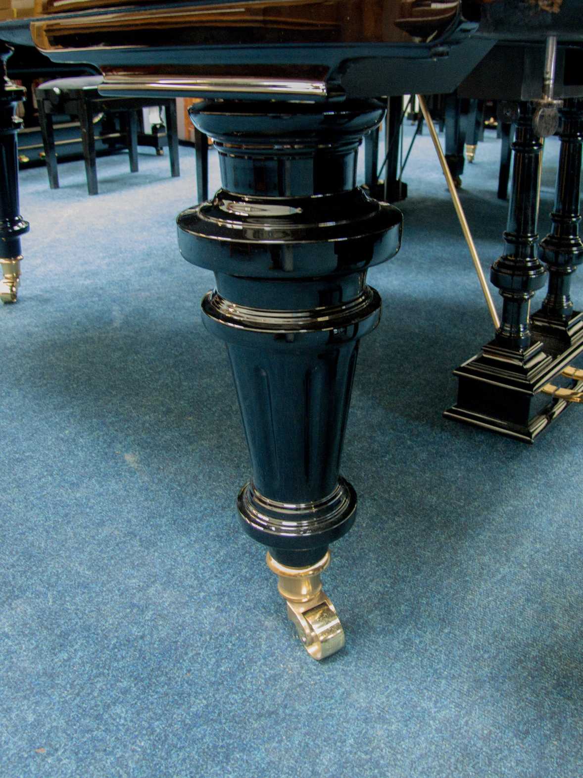 Bluthner Style VI grand Piano in bright black – Gallery image – Roberts Pianos Oxford