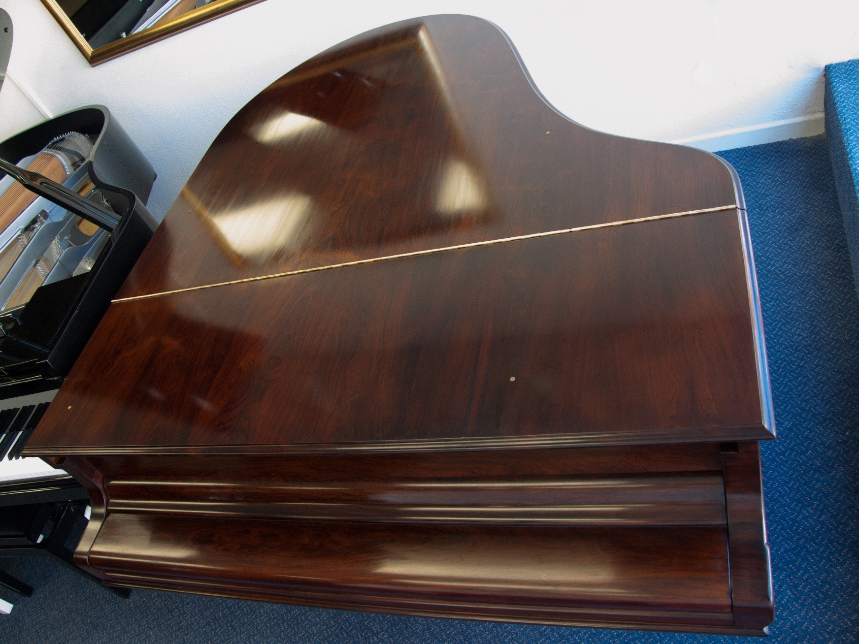 Steinway O