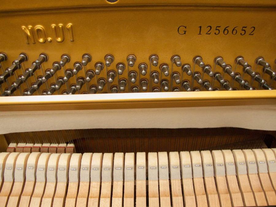 Yamaha U1G upright Piano in black – Gallery image – Roberts Pianos Oxford