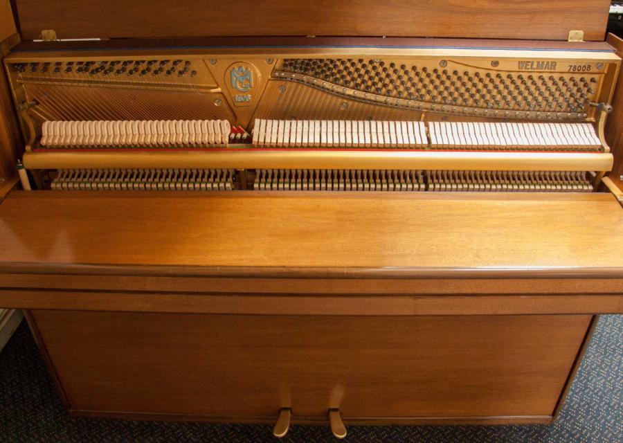 Welmar upright Piano in teak – Gallery image – Roberts Pianos Oxford