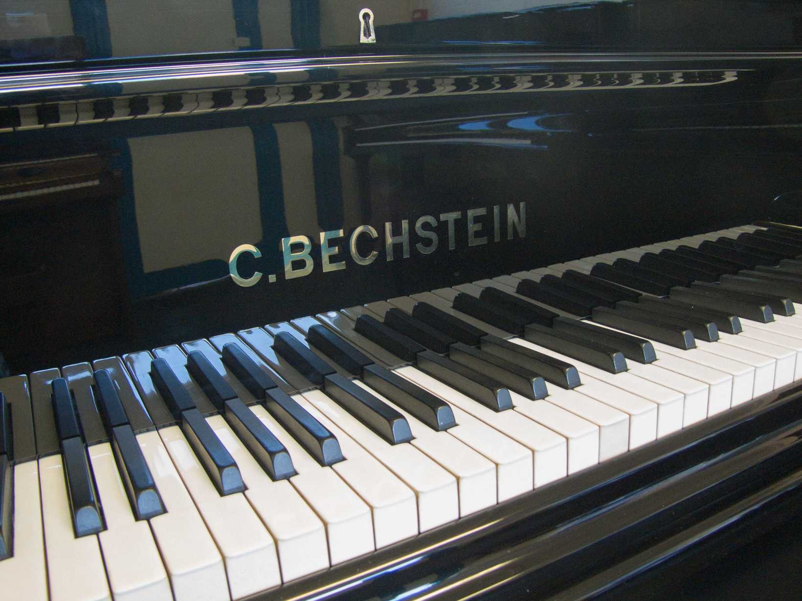 Bechstein V (B style)