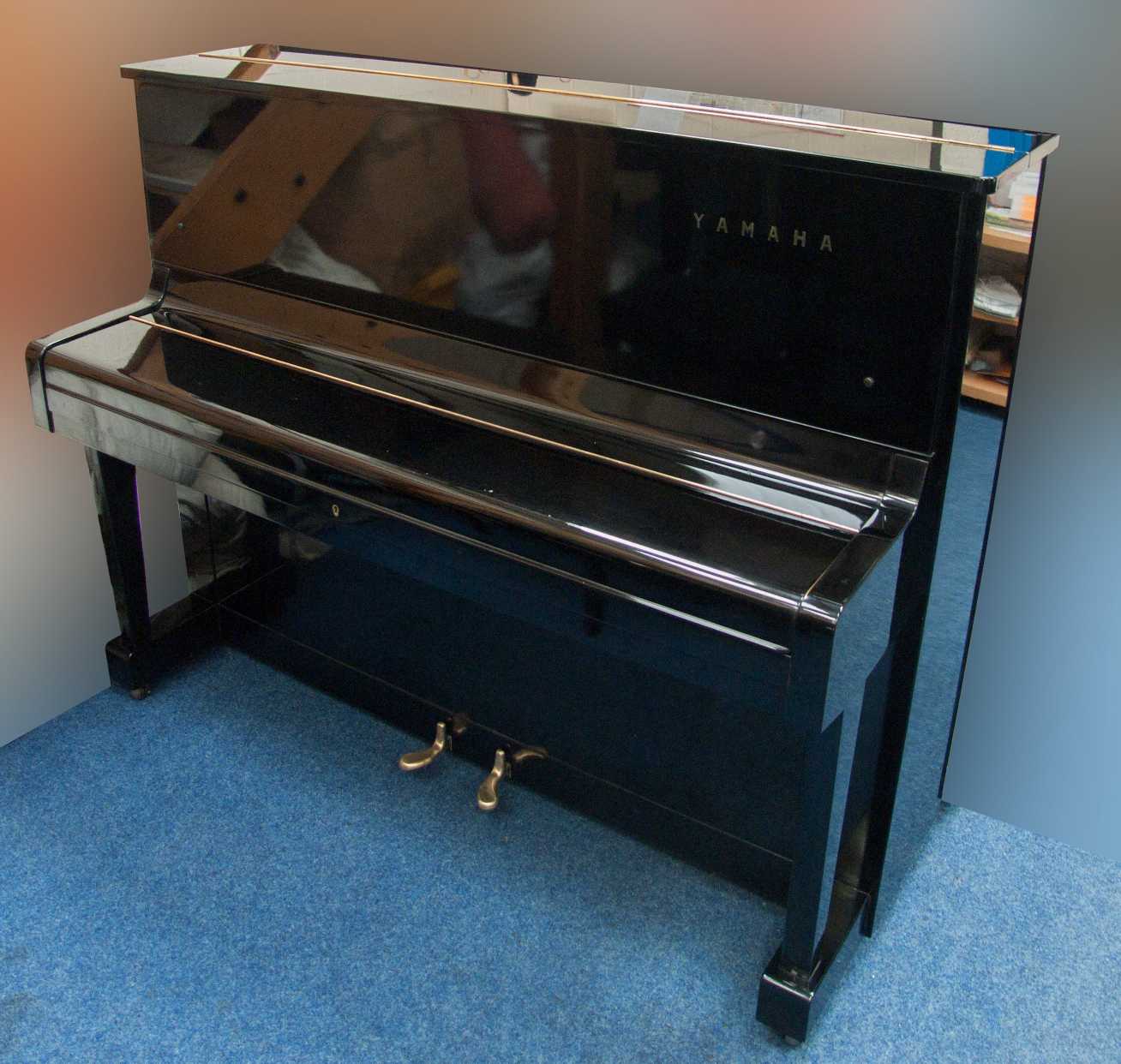 Yamaha U1D
