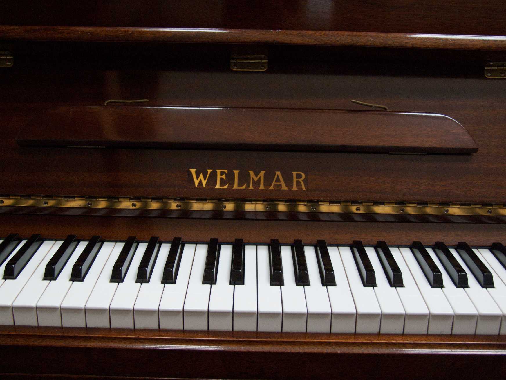 Welmar upright Piano in teak – Gallery image – Roberts Pianos Oxford
