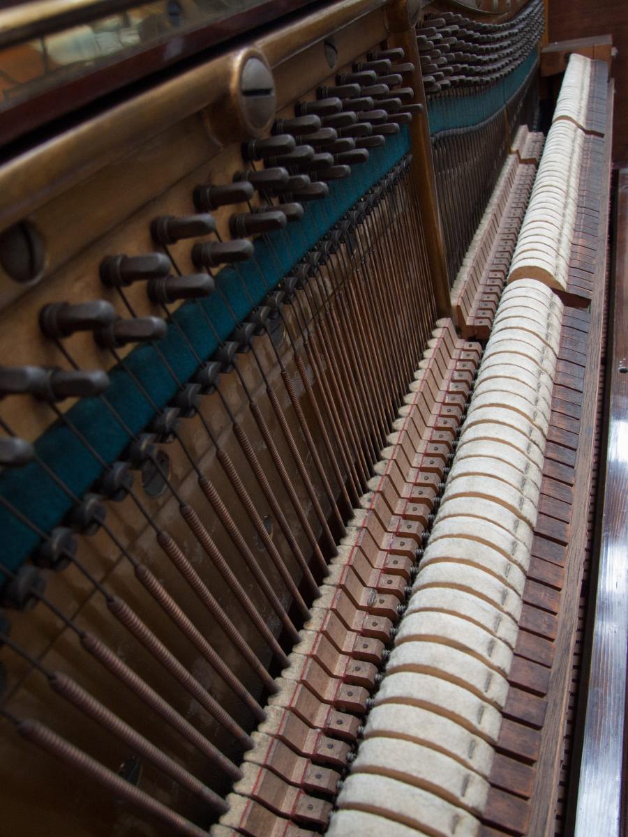 Bechstein 10 upright Piano in rosewood – Gallery image – Roberts Pianos Oxford