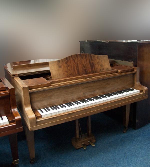 Bluthner Style VIII grand Piano in mahogany – Gallery image – Roberts Pianos Oxford