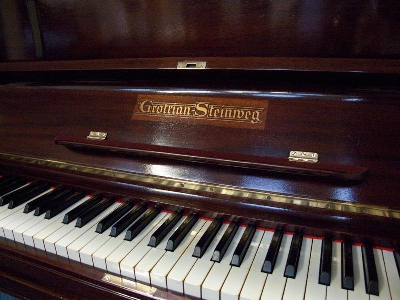 Grotrian Steinweg 120 upright Piano in mahogany – Gallery image – Roberts Pianos Oxford