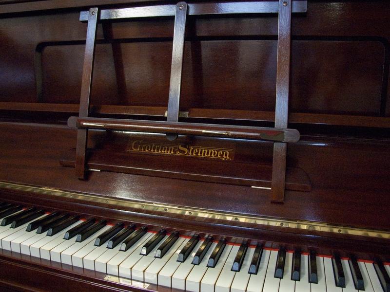 Grotrian Steinweg 120 upright Piano in mahogany – Gallery image – Roberts Pianos Oxford