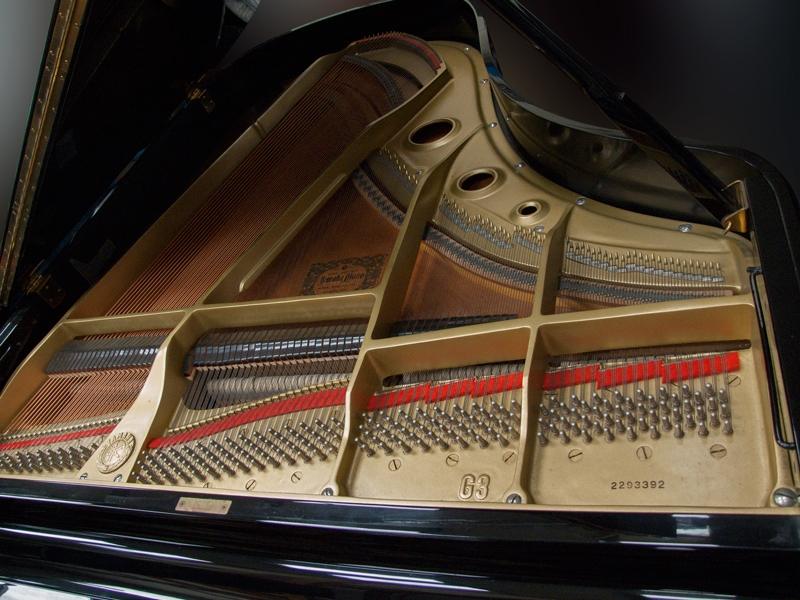 Yamaha G3E grand Piano in Bright black – Gallery image – Roberts Pianos Oxford