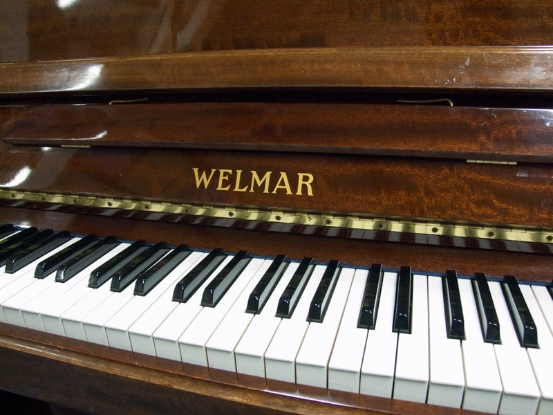 Welmar upright Piano in mahogany – Gallery image – Roberts Pianos Oxford