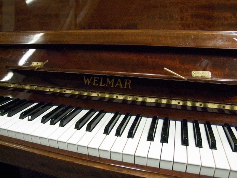 Welmar upright Piano in mahogany – Gallery image – Roberts Pianos Oxford